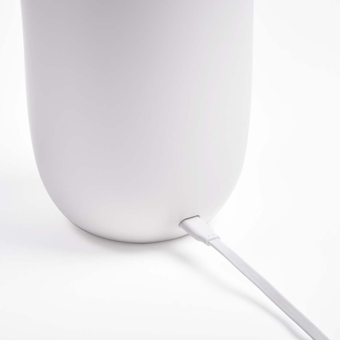 White Oblio Wireless Charger